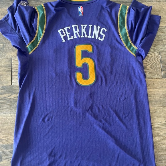 RARE Adidas New Orleans Pelicans NOLA Holiday - Picture 6 of 6